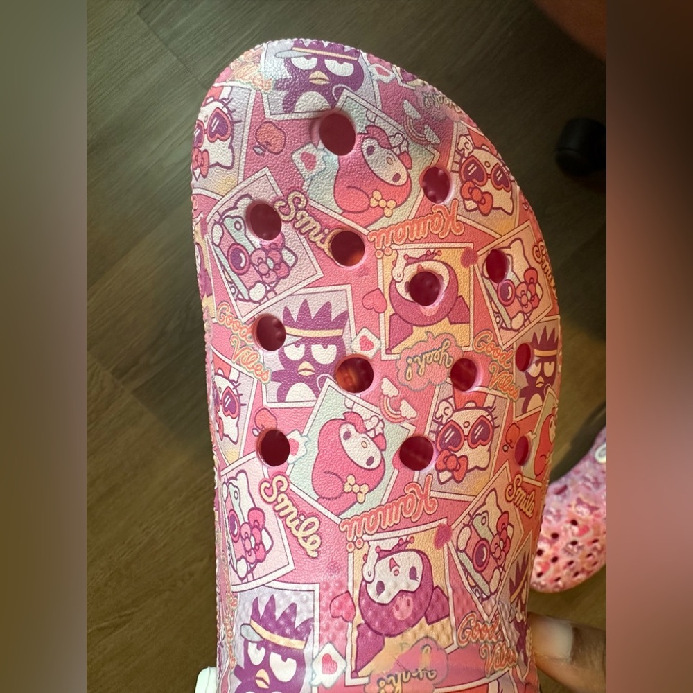 CROCS hello kitty classic clog - Picture 4 of 10